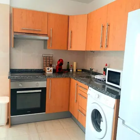 Comfortable 2-bedrooms Unit With Pool Apartment *